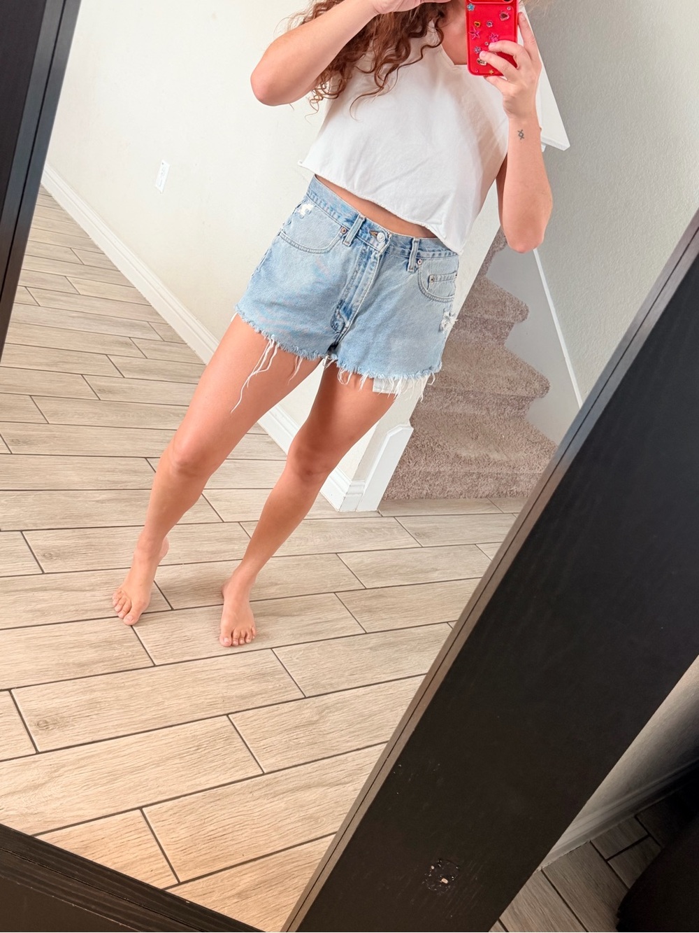 Vintage Levi’s 550 Relaxed Fit W33 Light Wash Distressed Cutoff Denim Shorts